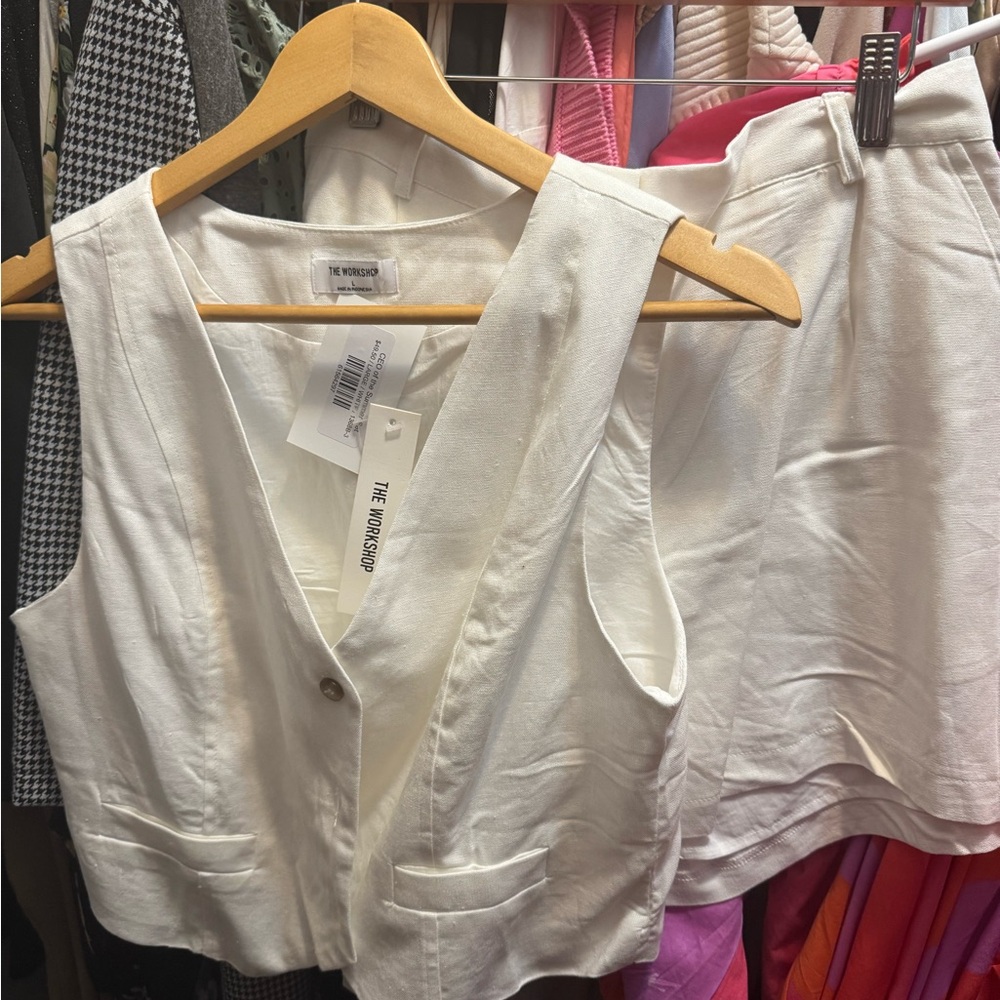 NEW!! White Linen Vest / Short set, size L